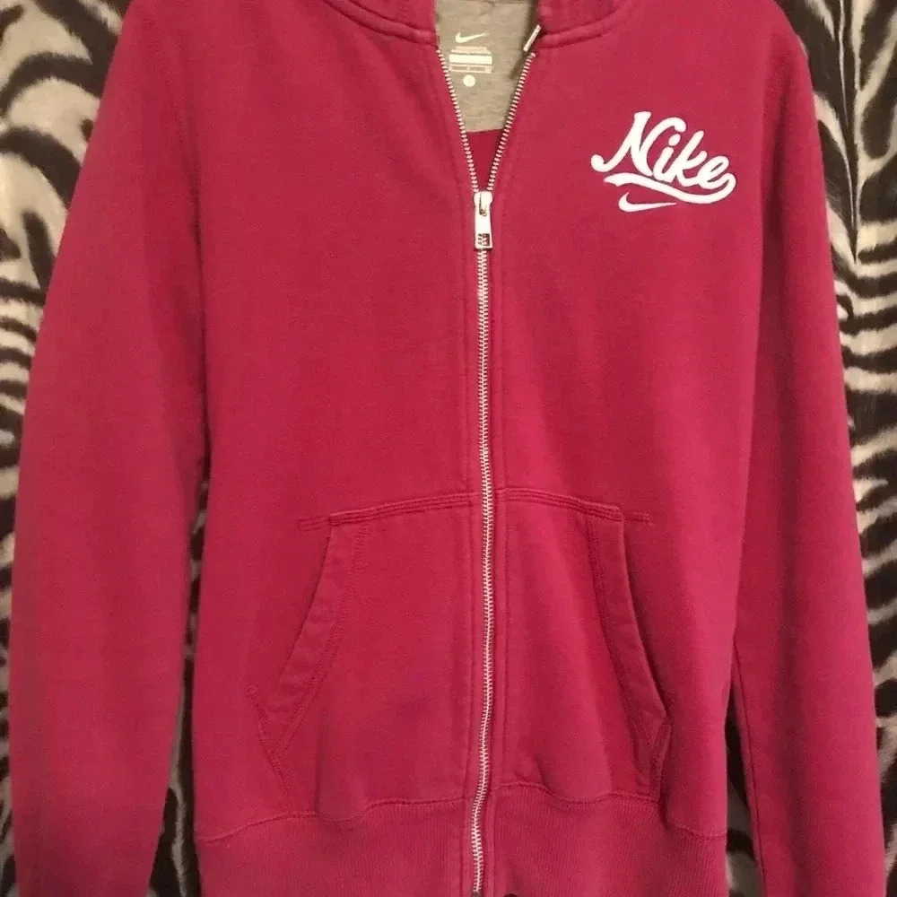 Nike Women’s small hooded full zip sweatshirt